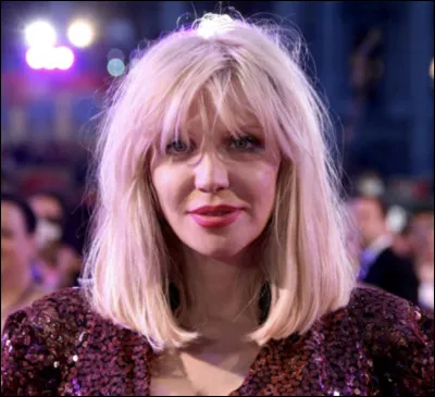 Quel est le nom de cette femme ex chanteuse du groupe de rock Hole et veuve de Kurt Cobain ?