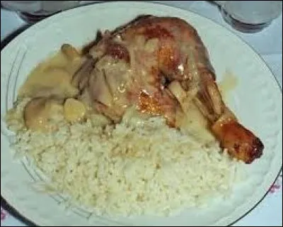 Et voici une poularde dont la sauce est composée de beurre, farine, bouillon, et à laquelle on ajoute des jaunes d'ufs et de la crème fraîche. Quelle est cette sauce ?