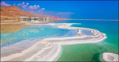 L'orthographe correcte du mot qui doit aller dans les deux trous de la phrase : "La ______ la plus salée du monde est la ______ Morte", est...