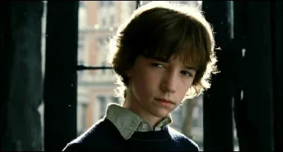 Comment s'appelle le grand frère ?