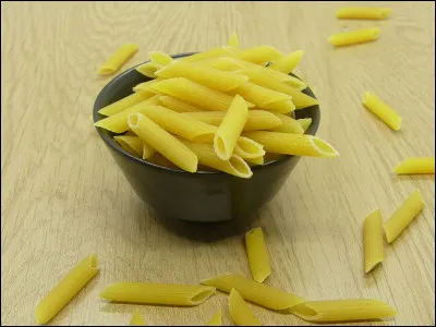 Quelles espèces de pâtes apercevons-nous ici ?