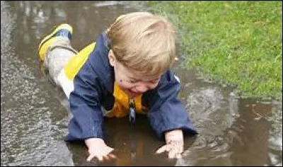 C'est le cross du collège aujourd'hui, pas de chance ! Je tombe au début, tout le monde me dépasse et je suis quasiment dernier(e)...