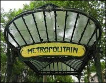 Laquelle de ces stations de métro n'est pas à Paris ?