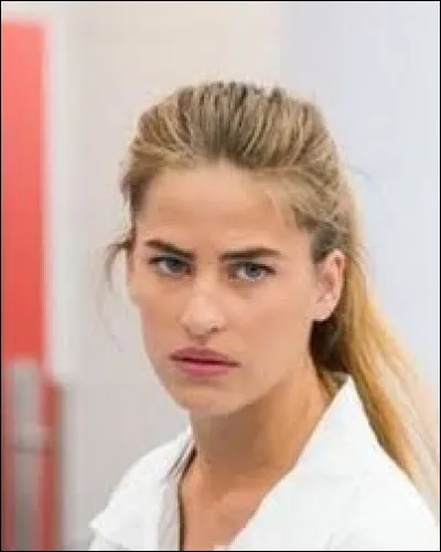 Qui est la mère de Victoire ?