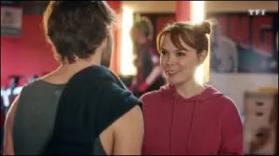 À présent, quel est le lien entre Maxime et Amanda ?