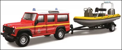 Ce 4x4 et son zodiac existe en taille humaine. 
À quelle marque de miniature appartient ce modèle ?