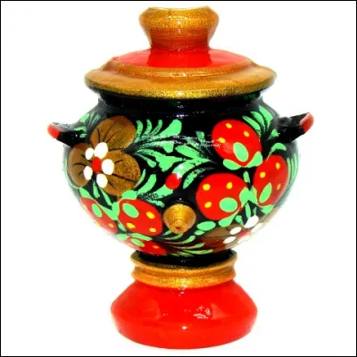 Comment s'appelle l'appareil servant à faire le thé en Russie ?