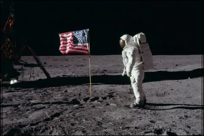 Qui était le président des États-Unis lorsque Neil Armstrong a marché sur la lune ?