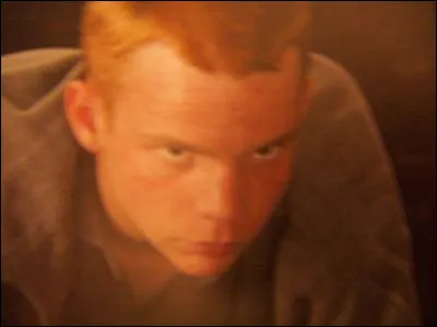 À un moment du film, qu'à fait Mondain comme bêtise ce qui lui vaut comme punition un séjour aux cachots pendant 15 jours ?