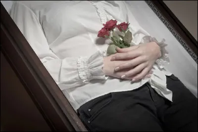 Pourquoi parle-t-on de mise en bière lorsqu'on place une personne défunte dans un cercueil ?