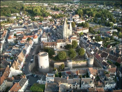 Ville d'Île-de-France, dans le département de l'Essonne, traversée par la rivière l'Orge :