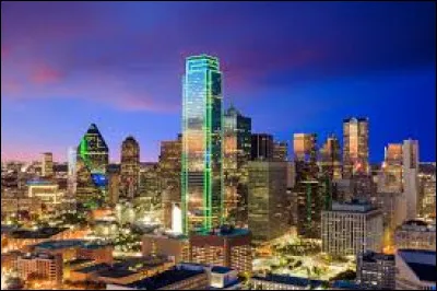 Dallas est une ville de l'État du Texas.