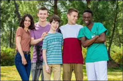 Que remarque Roxane sur Thomas ? ( saison 3)