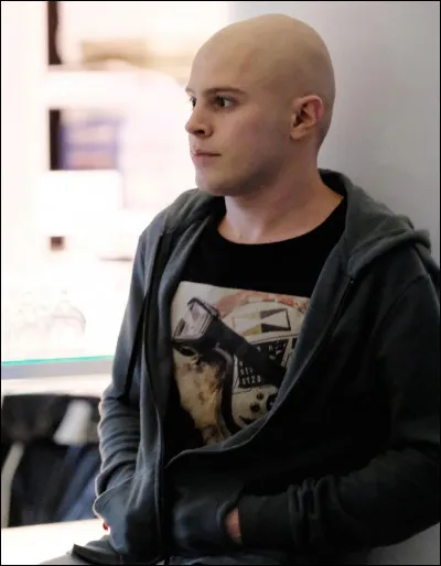 Pourquoi Thomas arrive-t-il a l'hôpital ? (saison 1)