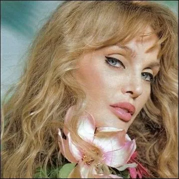 Avec son mlange de candeur et de sophistication, Arielle Dombasle est d'abord devenue l'une des gries du cinma d'auteur. Mais elle a su aussi tourner en drision cette image. Elle n'est pas dans :