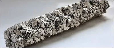 À quel symbole chimique correspond le titane ?