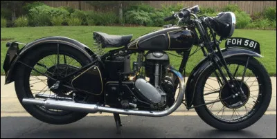 Quelle est cette moto de 1939 ?