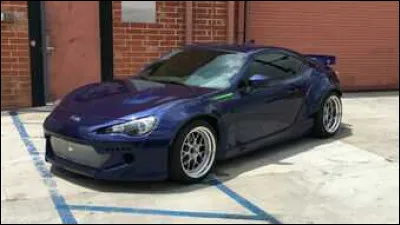 Qui conduit cette voiture ?