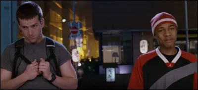 Que tente de vendre Twinkie à Sean dans Tokyo Drift ? (plusieurs réponses possibles)