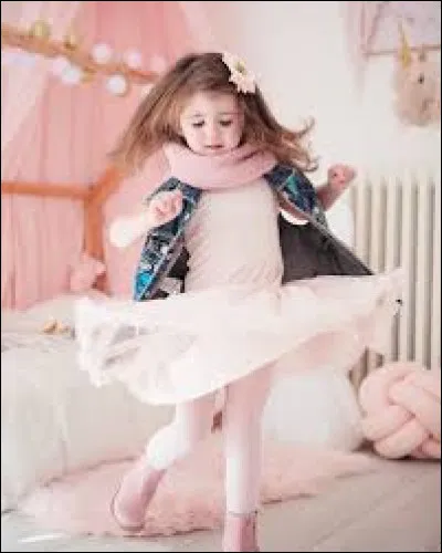 Quel est le titre de sa première vidéo ?