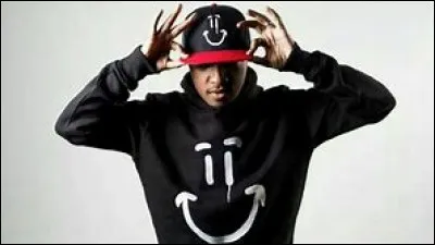 En 2015, Soprano apprend la mort de l'un des rappeurs de son ancien groupe de musique. Lequel ?