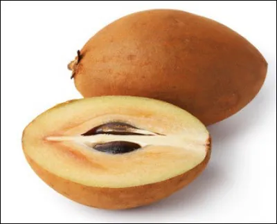 Quel est ce fruit ovoïde à la peau brune et à la chair jaunâtre qui a un goût de caramel ?