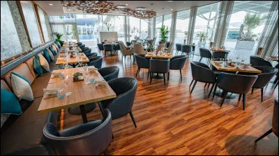 Quand tu vas au restaurant, tu vas au :