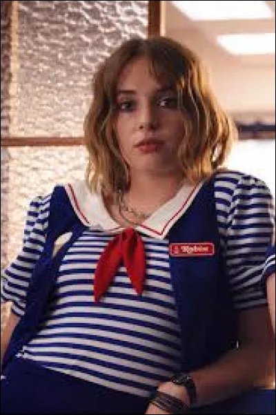 Comment s'appelle sa collègue de travail ?