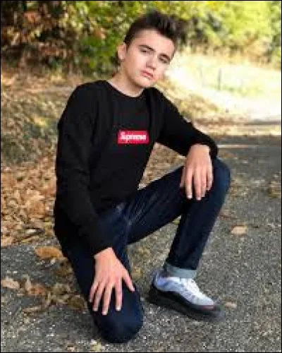 Sur quel thème a-t-il fait son premier live ?