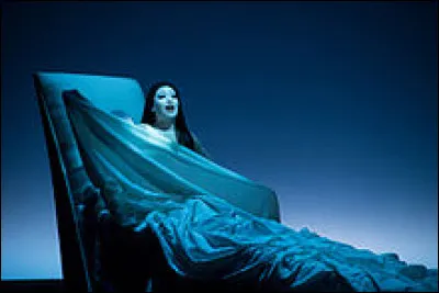 En combien d'actes est composée "La Traviata" de Verdi ?