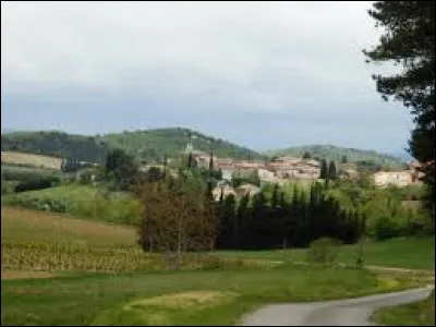 Nous sommes maintenant à Donazac. Circulade occitane, dans l'aire urbaine de Limoux, elle se situe dans le département ...
