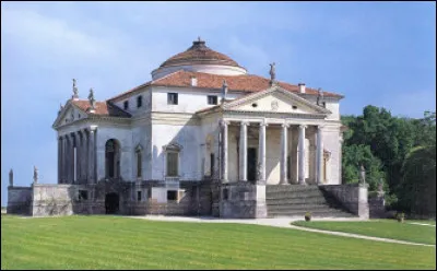 La villa Rotonde en Italie est...