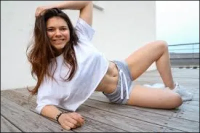 Avec qui a-t-elle fait ''On a oublié les paroles 3'' ?