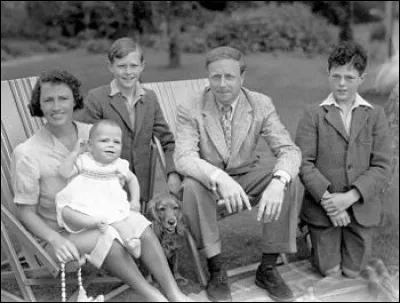 Comment étaient les années dans le roman de cet auteur écossais, Archibald Joseph Cronin, publié en 1944 ?