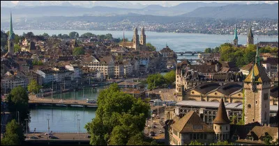 Quelle est cette ville suisse ?