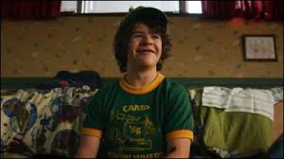 Quel est le nom de la copine de Dustin ?