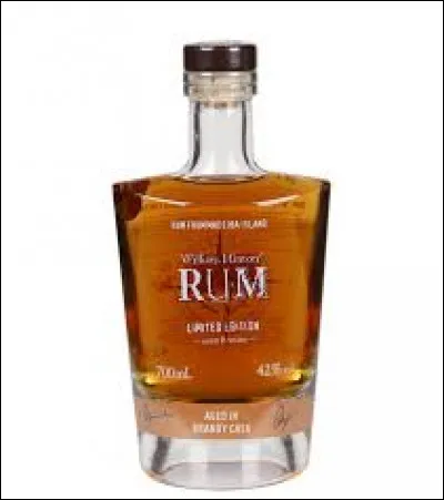Il a fait son propre rhum.
