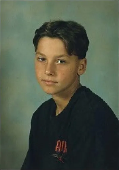 Qui est ce joueur de foot enfant ?