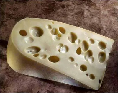 De quelle famille appartient l'Emmental ?