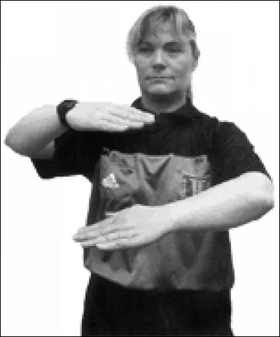 Question technique : quand un joueur fait plus de 3 pas sans dribbler, quelle faute commet-il ?