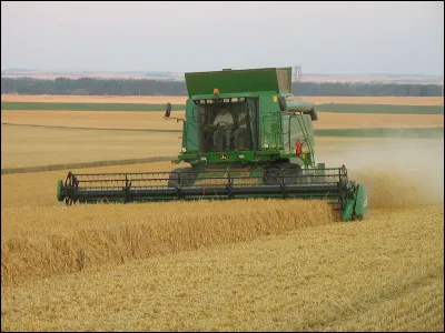 Qui, en 1886, a isolé le fluor ?