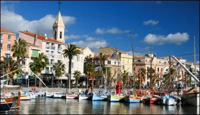 Comment appelle-t-on les habitants de Sanary ?