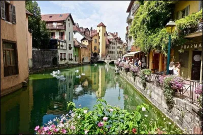 Comment appelle-t-on les habitants d'Annecy ?