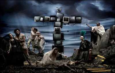 Cette photographie "Na&icirc;tre et mourir" (panneau central), fait r&eacute;f&eacute;rence :