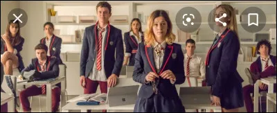 Sur cette photo qui n'était pas là, à la première saison ?