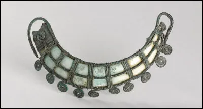 Qui porte cet objet ?