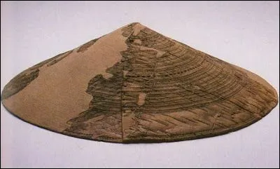 Qui porte ce chapeau ?