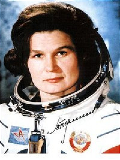 Elle a été la première femme à effectuer un vol dans l'espace, à bord de Vostok 6, le 16 juin 1963 : c'est ...Terechkova.