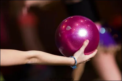 Anciennement, chaque engin était associé à un groupe corporel, mais lequel était associé au ballon ?