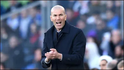 Et pour finir en beauté, quelle est l'année de naissance de ce très grand footballeur Zinédine Zidane ?